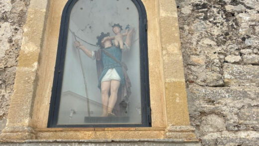 La statua nell'edicola