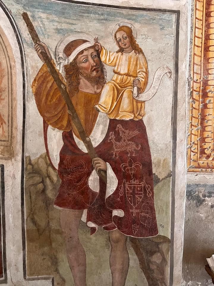 San Cristoforo con fascia e graffiti