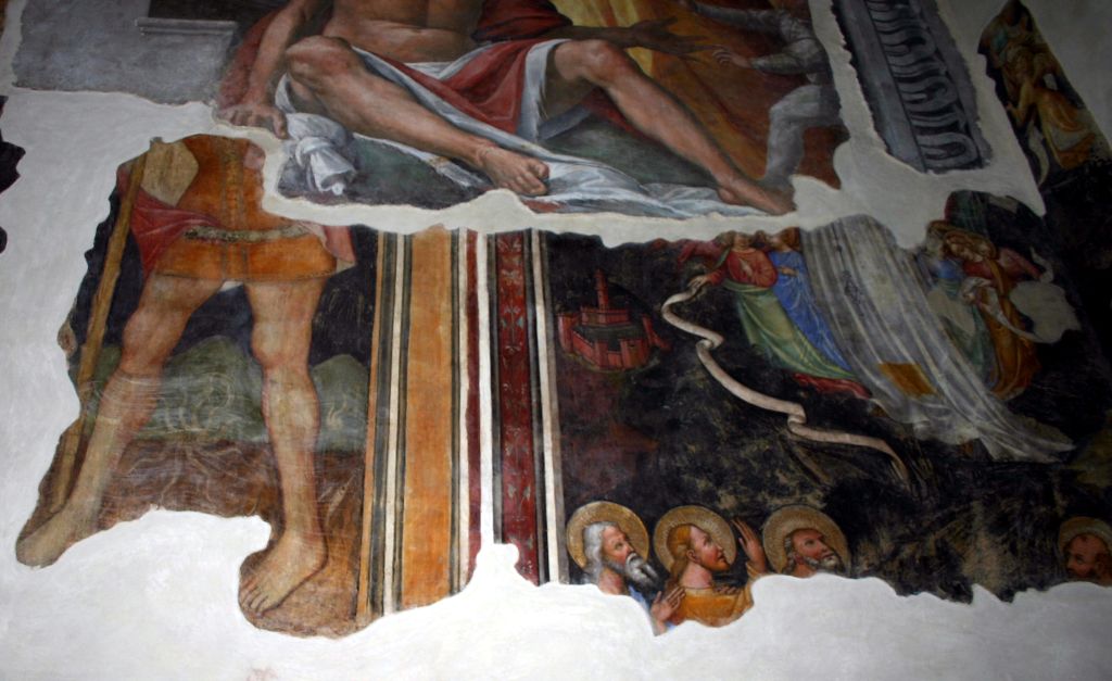 Lacerto di affresco con Maria Assunta