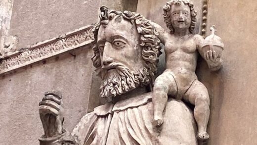 Busto del santo con Bambino di stucco